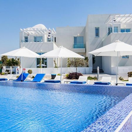 Blue Diamond Beach Villas Paphos Exterior photo
