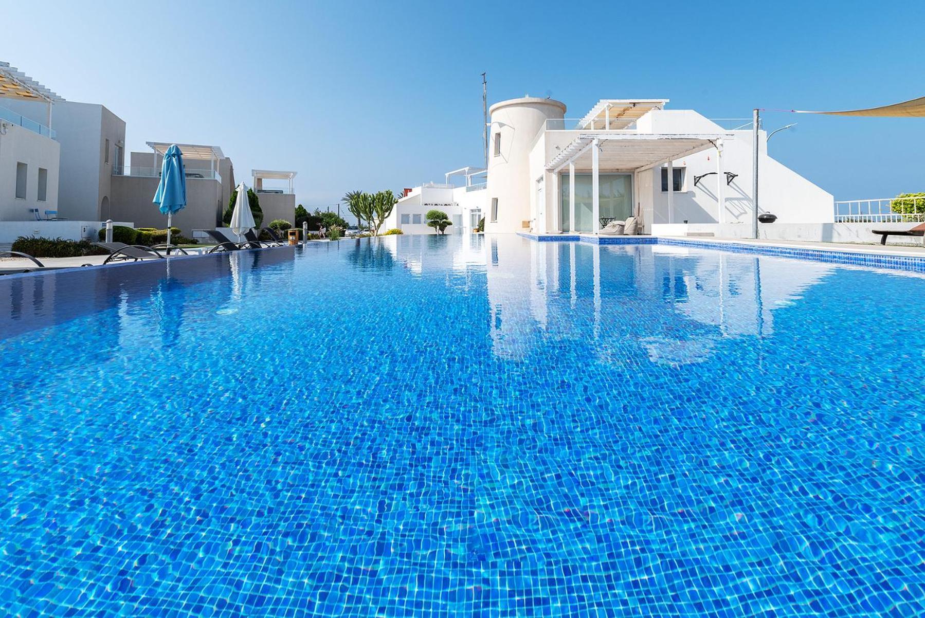 Blue Diamond Beach Villas Paphos Exterior photo