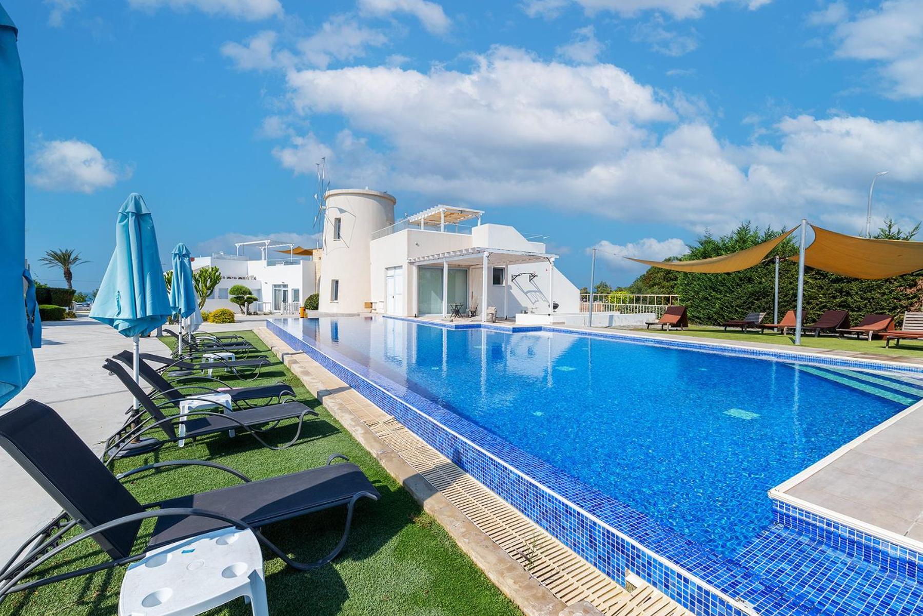 Blue Diamond Beach Villas Paphos Exterior photo