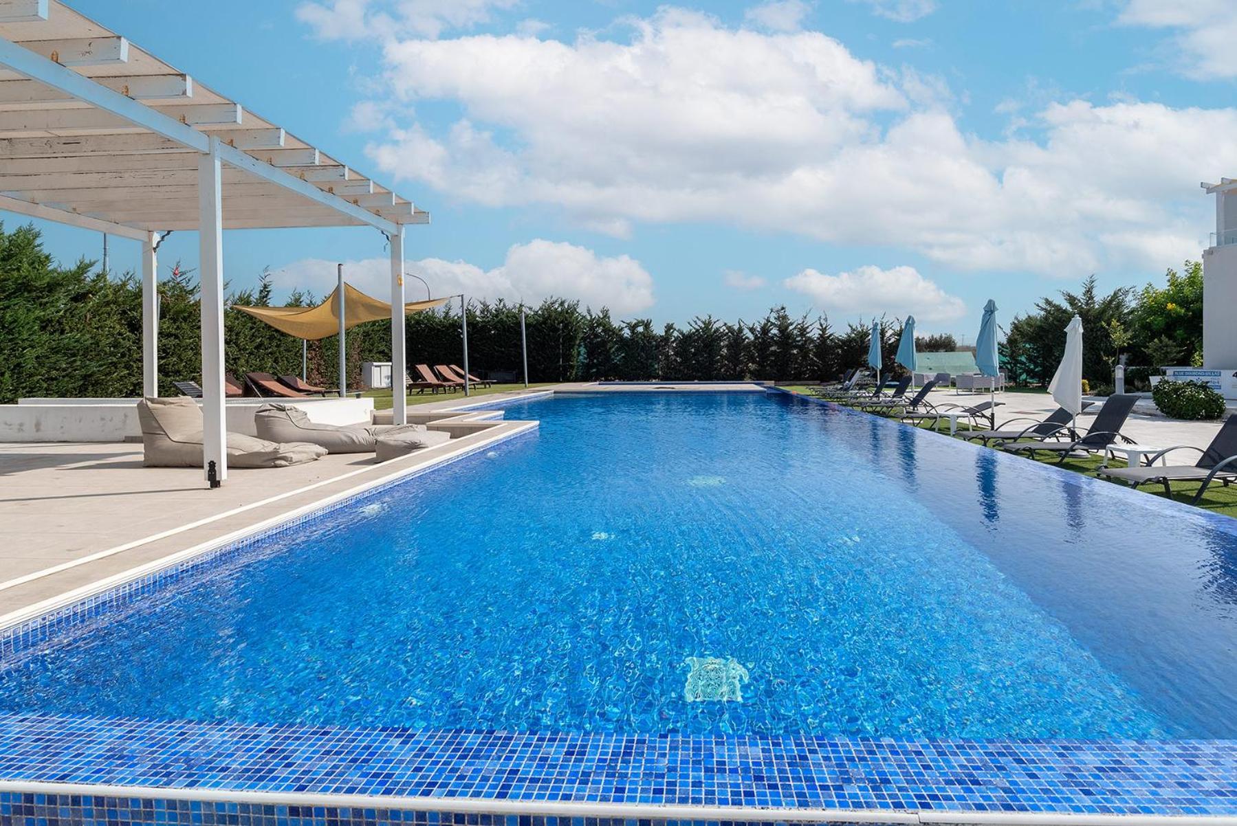 Blue Diamond Beach Villas Paphos Exterior photo