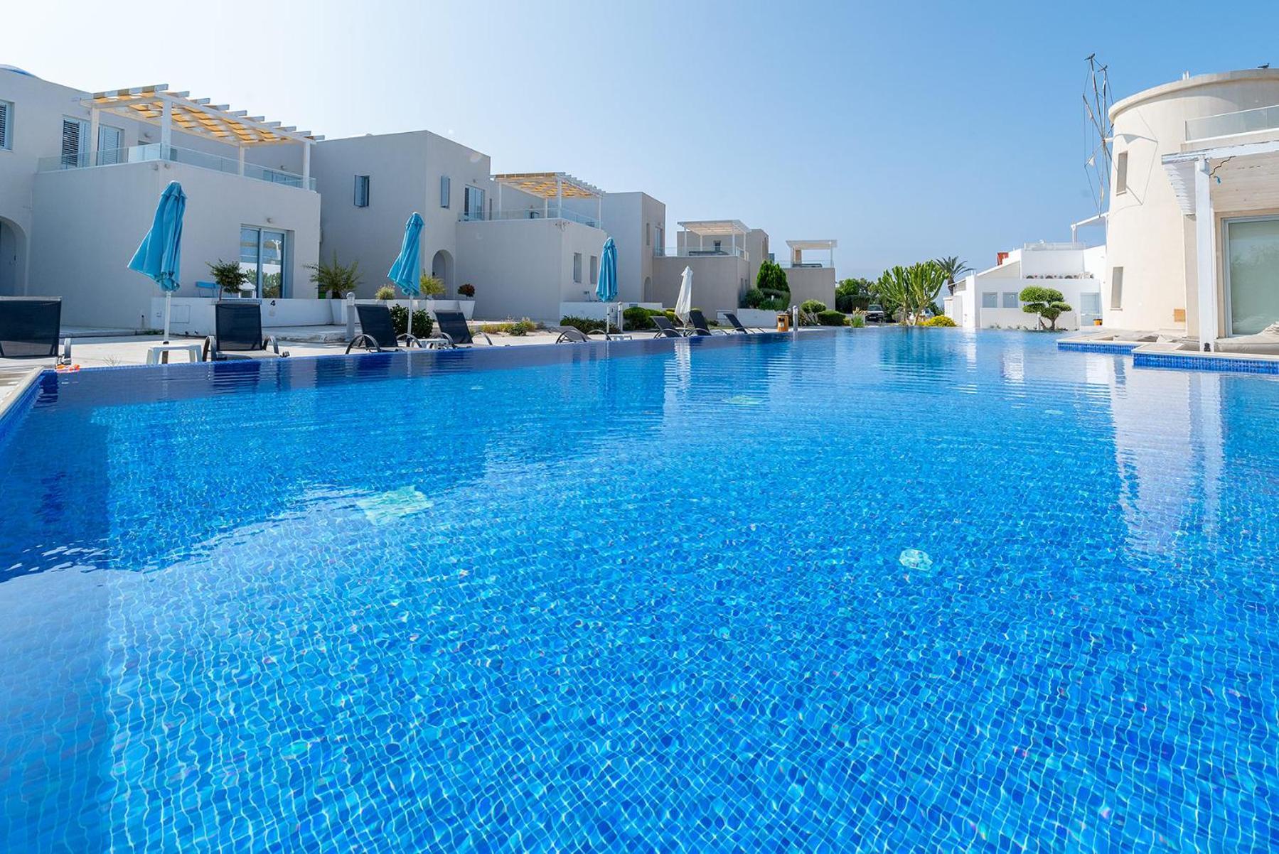 Blue Diamond Beach Villas Paphos Exterior photo