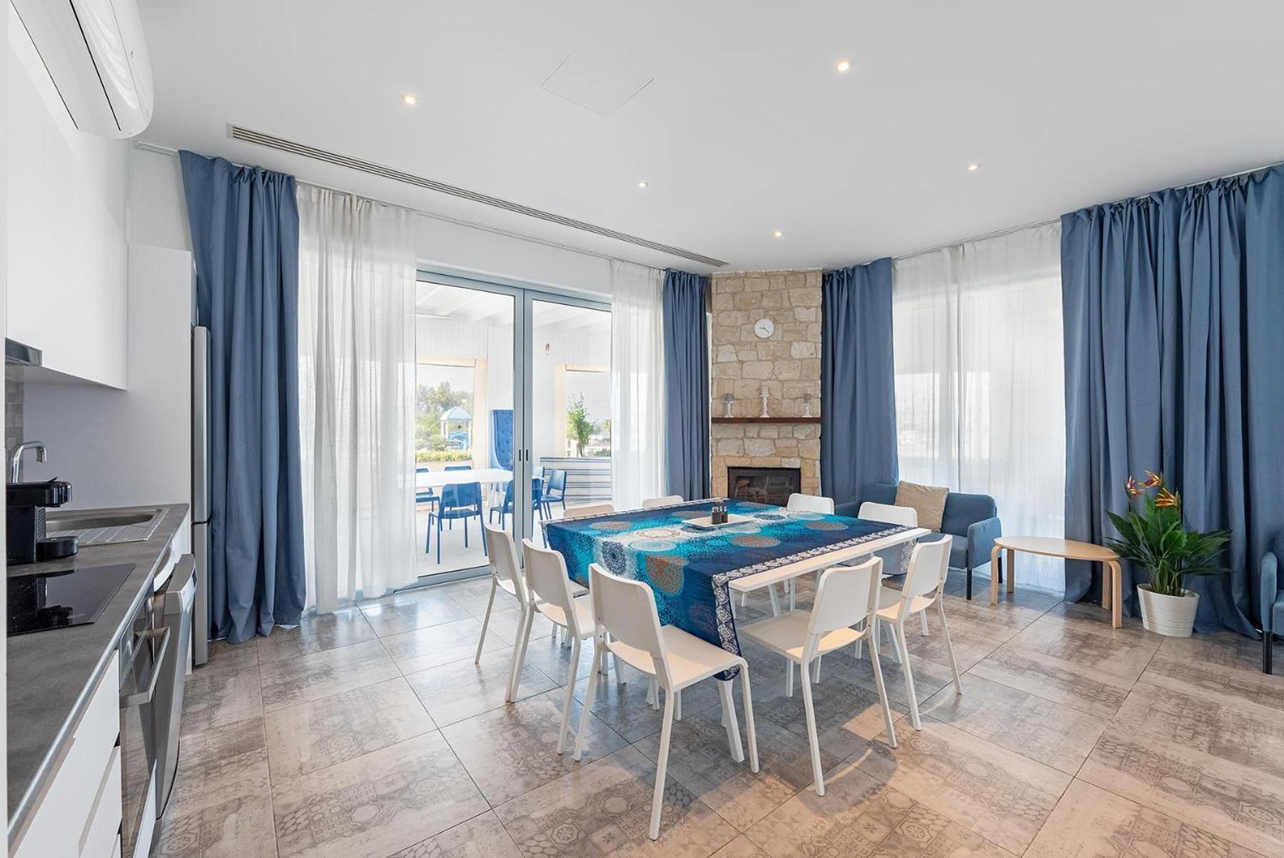 Blue Diamond Beach Villas Paphos Exterior photo