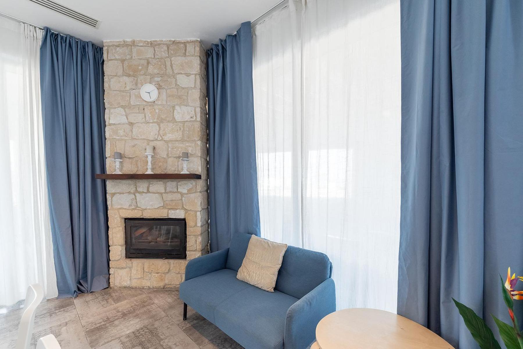 Blue Diamond Beach Villas Paphos Exterior photo