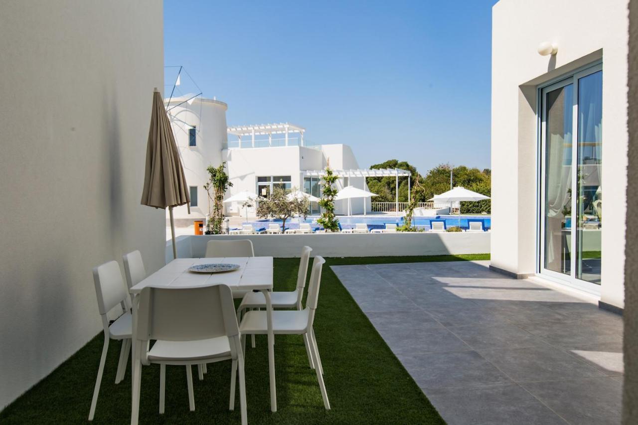 Blue Diamond Beach Villas Paphos Exterior photo