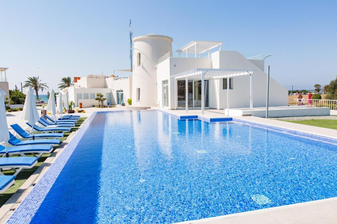 Blue Diamond Beach Villas Paphos Exterior photo